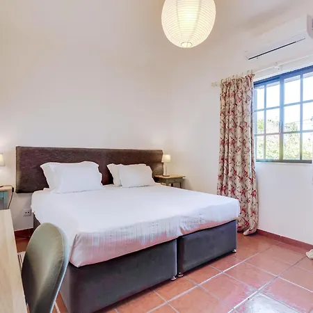 Сasa de vacaciones Vivenda Pereiras Com 2 Quartos Em *