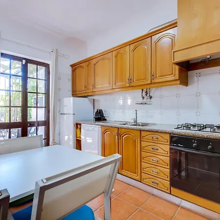 Casa de Férias Vivenda Pereiras Com 2 Quartos Em