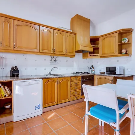 Vivenda Pereiras Com 2 Quartos Em * Quarteira