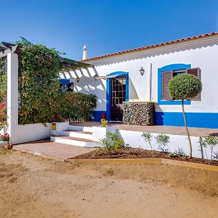 Semesterbostad Vivenda Pereiras Com 2 Quartos Em Quarteira