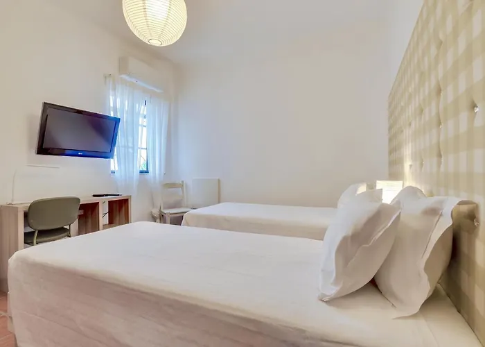 Vivenda Pereiras Com 2 Quartos Em